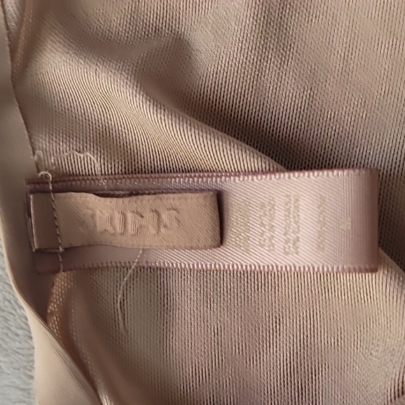 SKIMS CAMI BODYSUIT - Picture 5 of 8